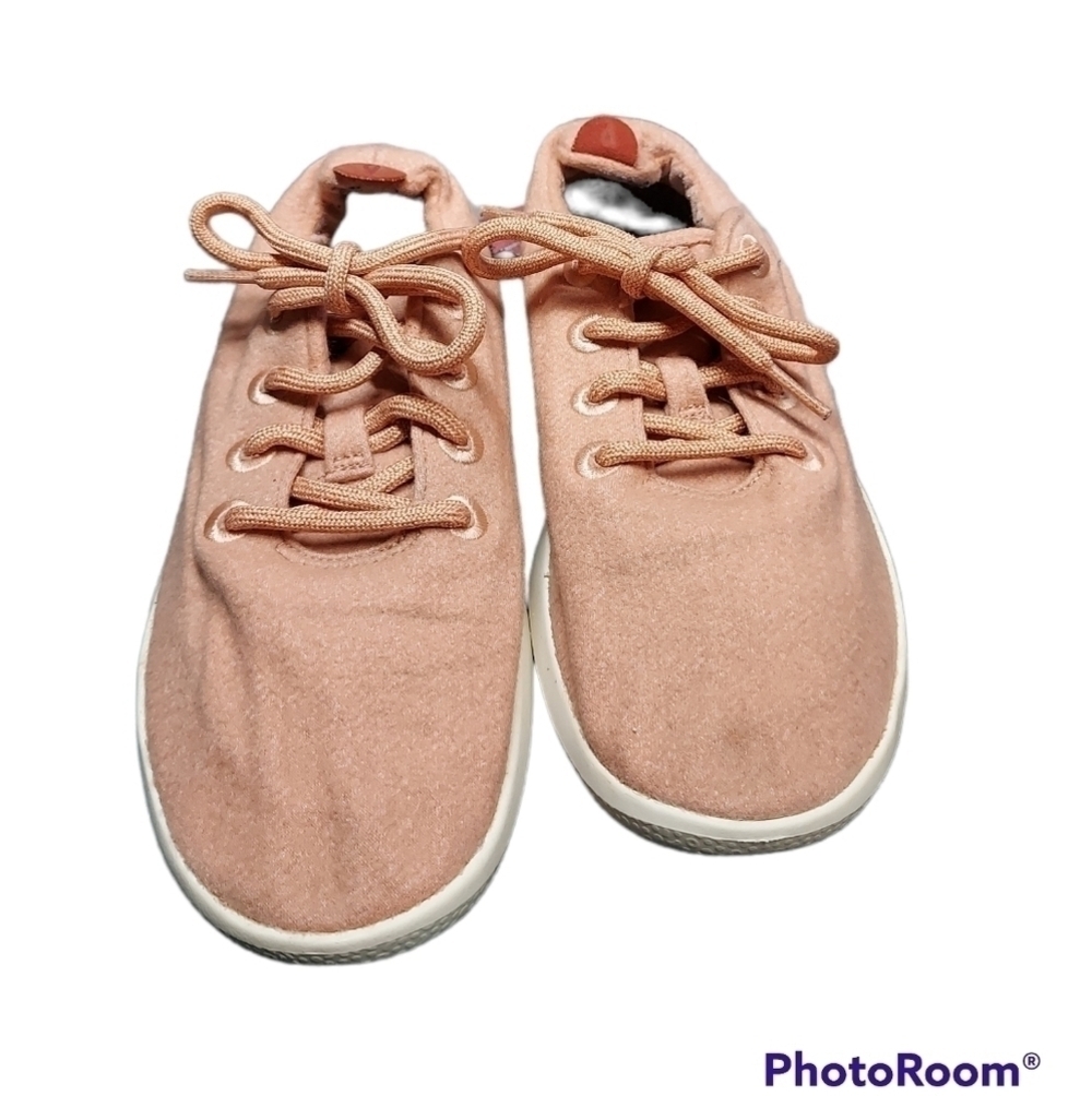 ALLBIRDS women 8 Merino wool runners pink Running shoes